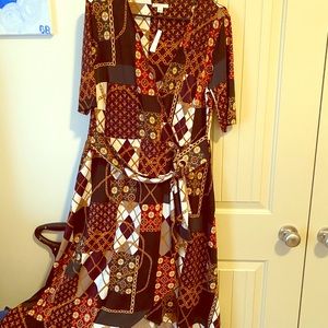 NWT. Multicolored Midi Dress w/high-low bottom. L